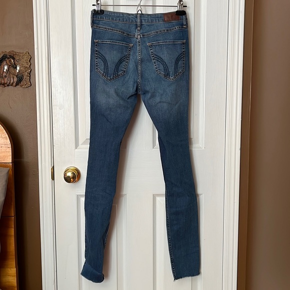 Hollister High Rise Super Skinny Jeans Size 3L - Picture 2 of 3